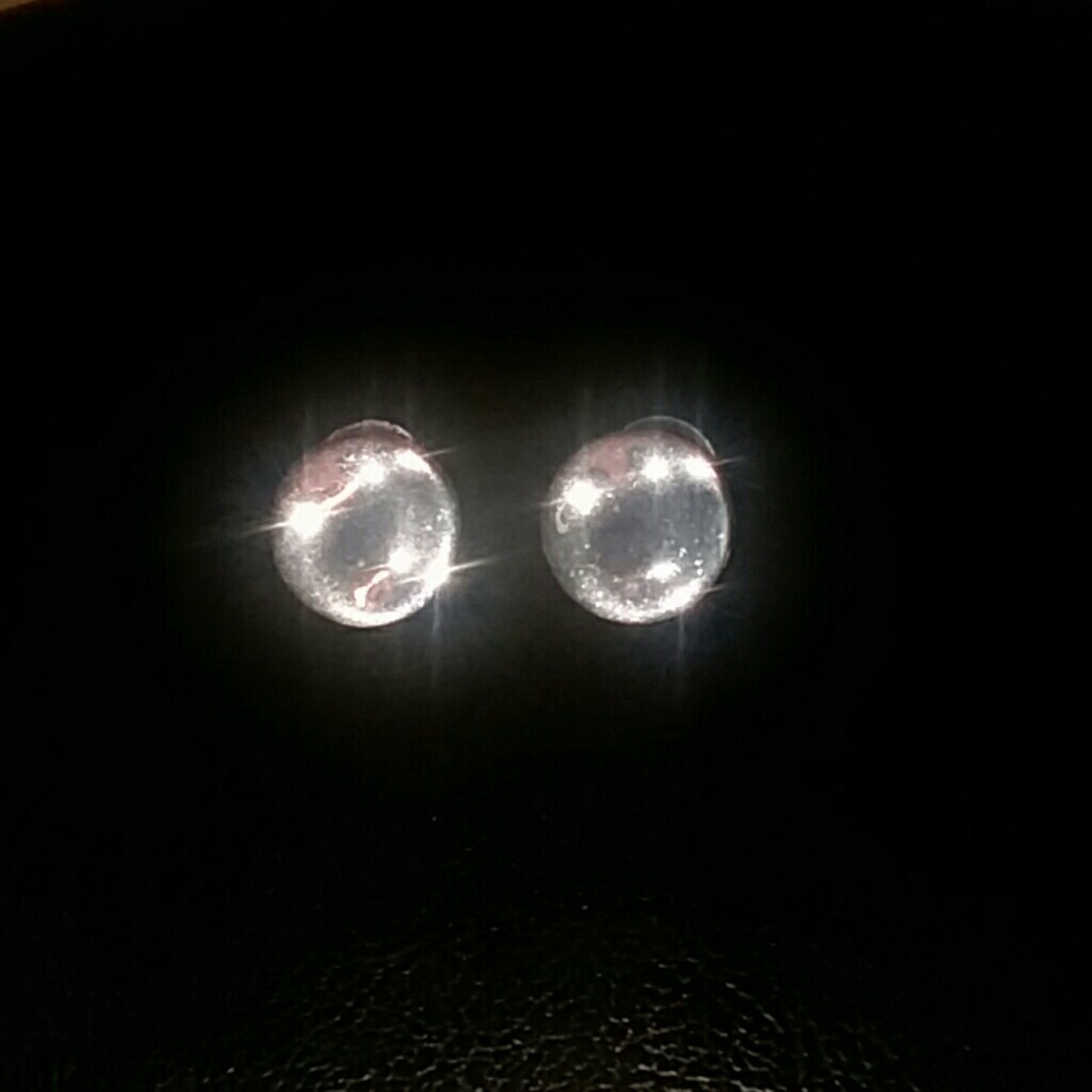 SILVER EARRINGS LIKE NEW